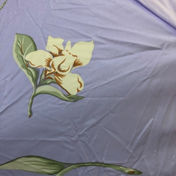 NWOT - Lovely Lavender Floral Umbrella - Picture 9 of 16